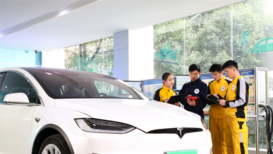 汽車檢測與新能源高級技師-武漢萬通汽車學校